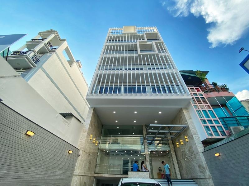 Cho thuê tòa nhà văn phòng Quận Bình Thạnh, nguyên tòa 7 tầng, 1356m2, 15000 USD/Tháng.